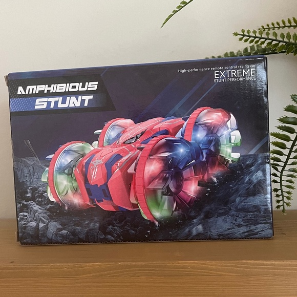 Brand New Waterproof Remote Control Car，4WD Amphibious 2.4 GHz RC Car Remote - Picture 1 of 5